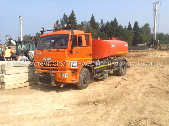 Установка терминалов ГЛОНАСС и датчиков уровня топлива на водовозку на шасси КАМАЗ